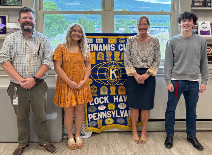 LH Kiwanis hosts Key Club students